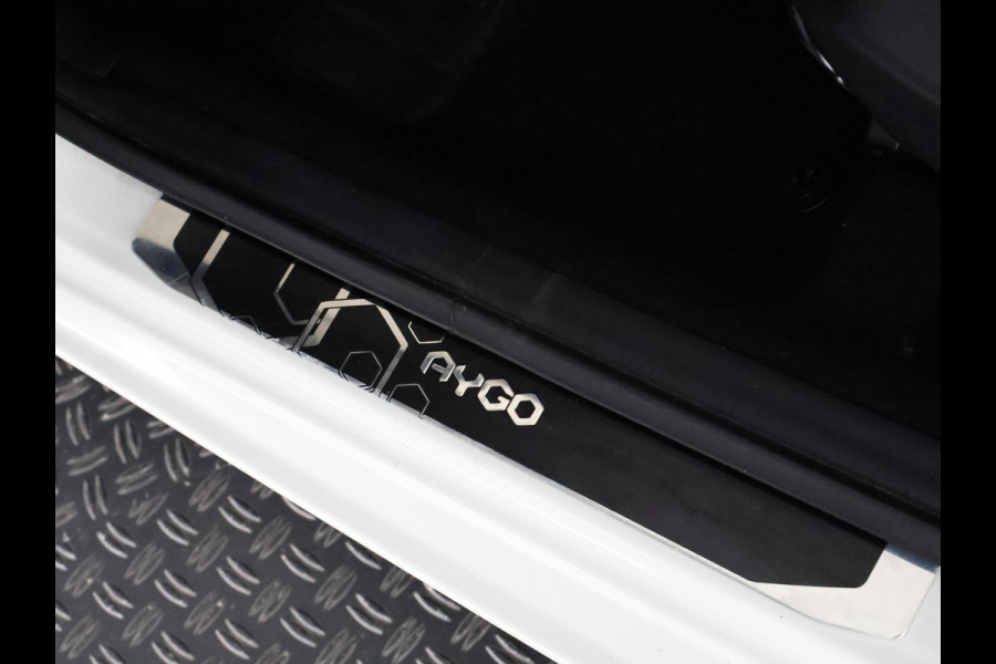Toyota Aygo 1.0 VVT-i X-Play Automaat | Apple Carplay & AndroidAUTO | Airco | Camera | Bluetooth |
