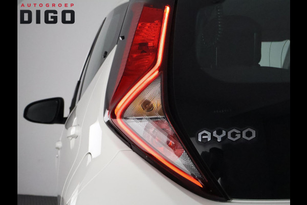 Toyota Aygo 1.0 VVT-i X-Play Automaat | Apple Carplay & AndroidAUTO | Airco | Camera | Bluetooth |