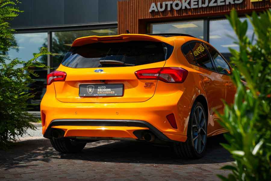 Ford Focus 2.3 EcoBoost ST-X 280PK Panoramadak Camera Stoelverw. Performance DAB+