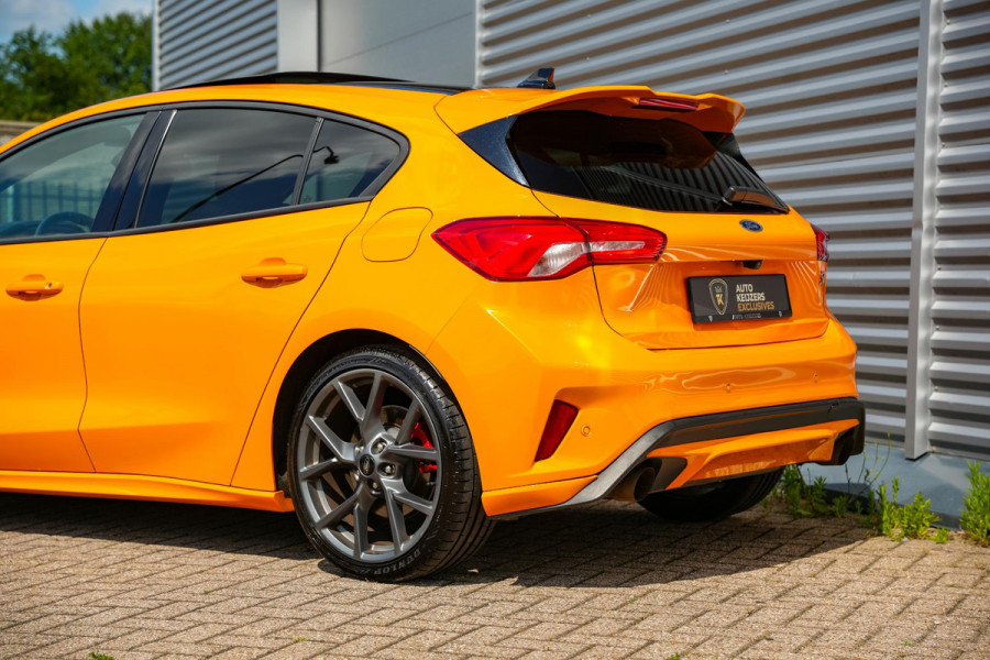 Ford Focus 2.3 EcoBoost ST-X 280PK Panoramadak Camera Stoelverw. Performance DAB+