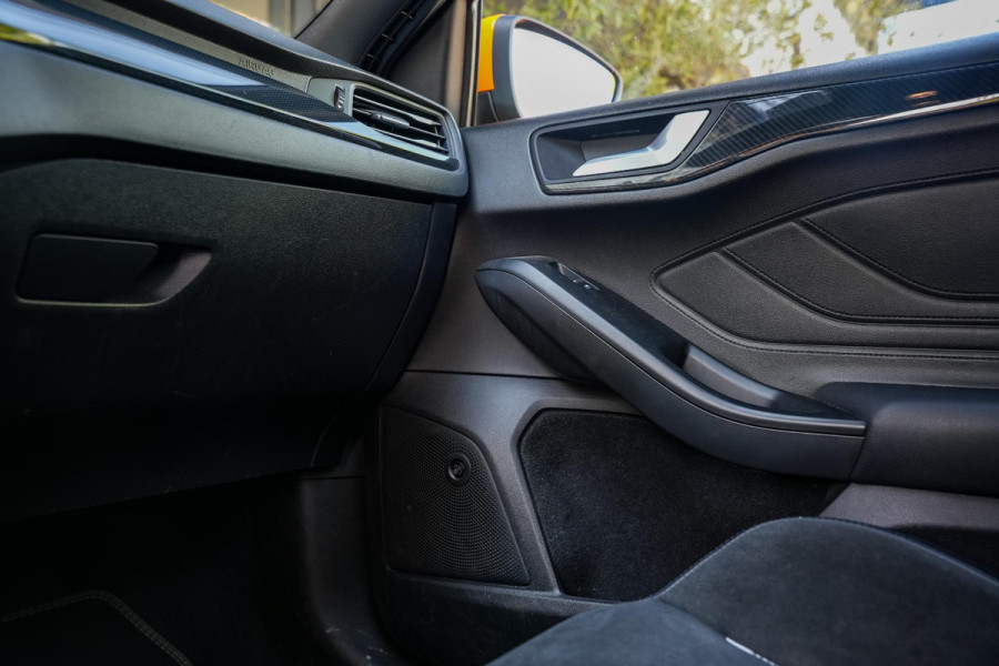 Ford Focus 2.3 EcoBoost ST-X 280PK Panoramadak Camera Stoelverw. Performance DAB+