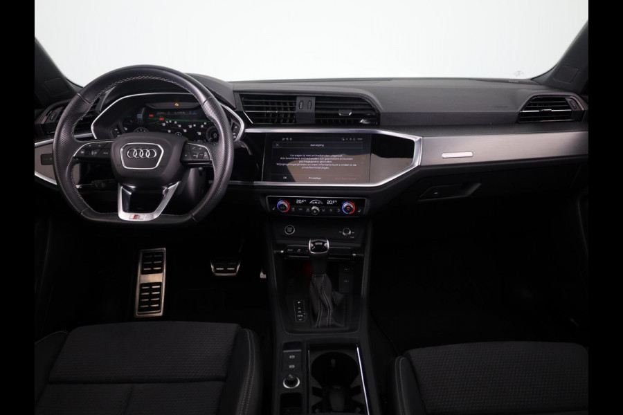 Audi Q3 45 TFSI e S edition 245pk | Panoramadak | Lederen bekleding | Parkeercamera | Elektrisch verstelbare voorstoelen | Adaptieve demping