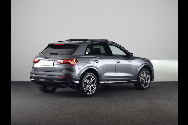 Audi Q3 45 TFSI e S edition 245pk | Panoramadak | Lederen bekleding | Parkeercamera | Elektrisch verstelbare voorstoelen | Adaptieve demping