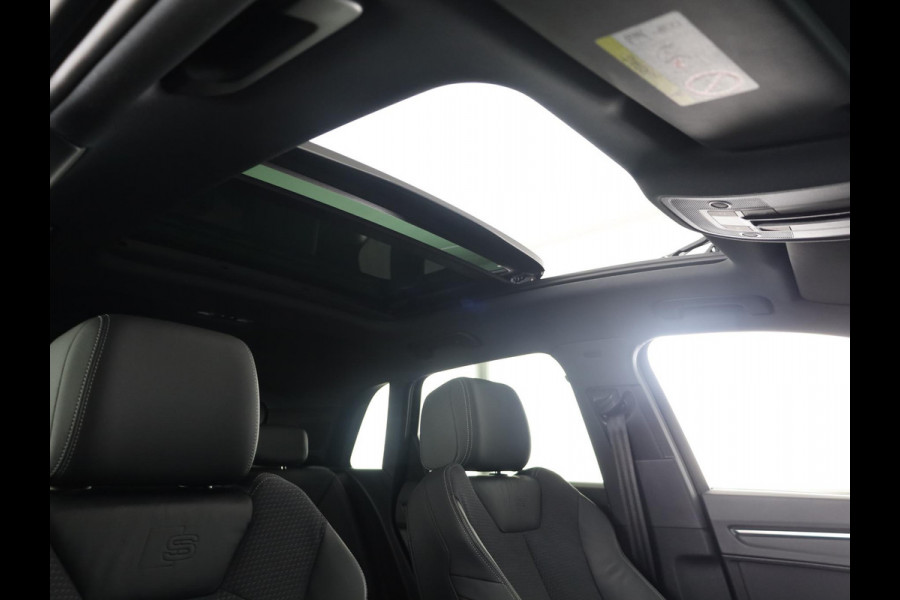 Audi Q3 45 TFSI e S edition 245pk | Panoramadak | Lederen bekleding | Parkeercamera | Elektrisch verstelbare voorstoelen | Adaptieve demping