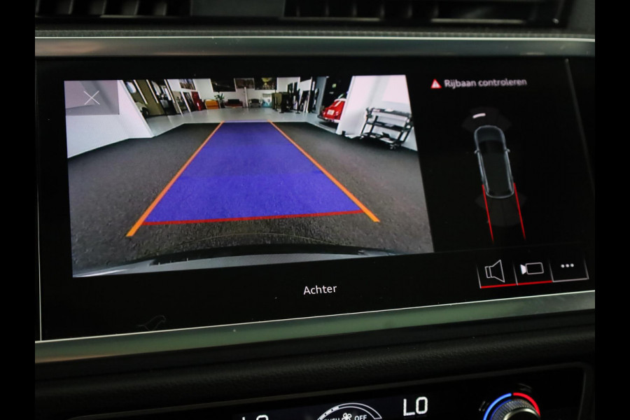 Audi Q3 45 TFSI e S edition 245pk | Panoramadak | Lederen bekleding | Parkeercamera | Elektrisch verstelbare voorstoelen | Adaptieve demping