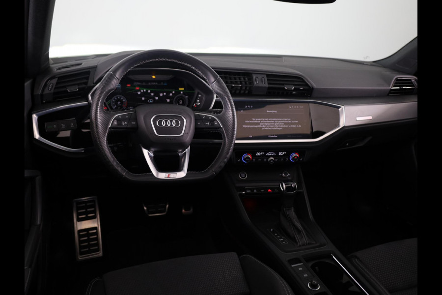 Audi Q3 45 TFSI e S edition 245pk | Panoramadak | Lederen bekleding | Parkeercamera | Elektrisch verstelbare voorstoelen | Adaptieve demping