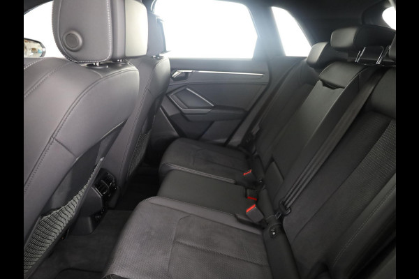Audi Q3 45 TFSI e S edition 245pk | Panoramadak | Lederen bekleding | Parkeercamera | Elektrisch verstelbare voorstoelen | Adaptieve demping