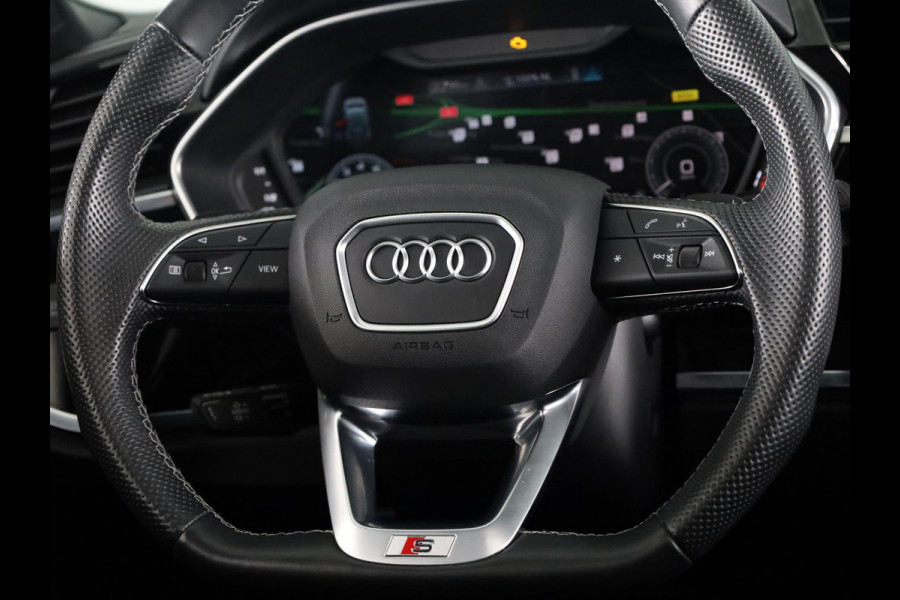Audi Q3 45 TFSI e S edition 245pk | Panoramadak | Lederen bekleding | Parkeercamera | Elektrisch verstelbare voorstoelen | Adaptieve demping