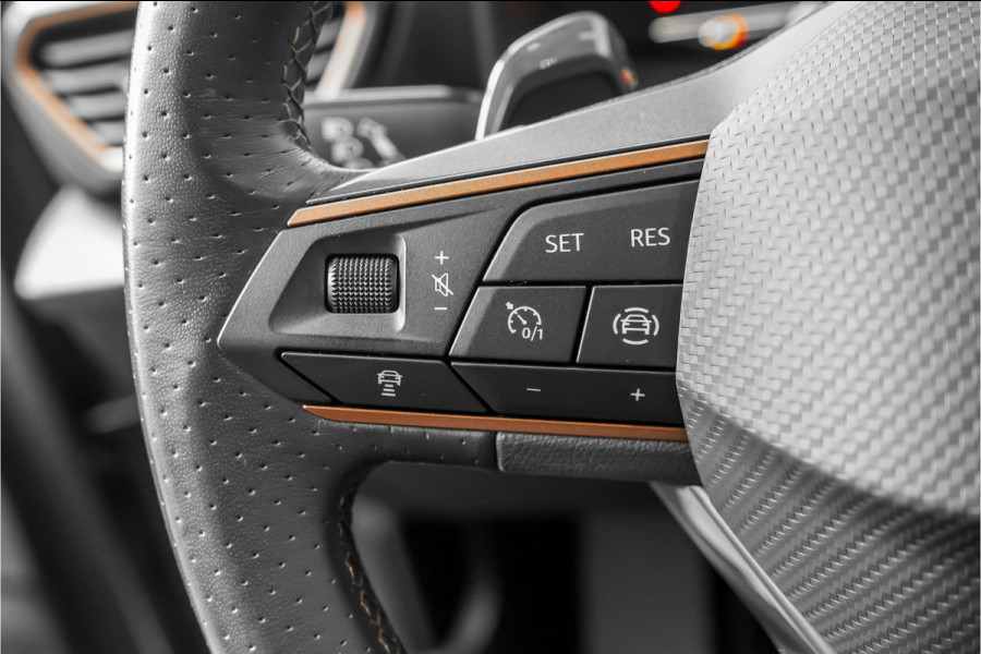 CUPRA Formentor 1.4 e-Hybrid Adrenaline CarPlay ACC Stoelverw Keyless 19"