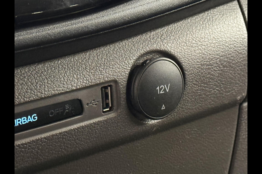 Ford Transit Custom 300 2.0 TDCI L2H1 Limited Dubbele cabine Automaat Navigatie Airco 2 Schuifdeuren Trekhaak PDC Carplay DAB