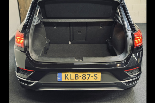 Volkswagen T-Roc 1.5 TSI Active | 17" | CarPlay | Stoelverw. |