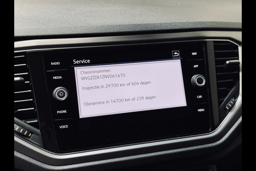 Volkswagen T-Roc 1.5 TSI Active | 17" | CarPlay | Stoelverw. |