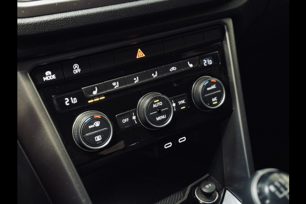 Volkswagen T-Roc 1.5 TSI Active | 17" | CarPlay | Stoelverw. |