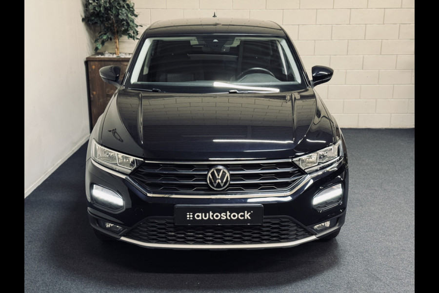 Volkswagen T-Roc 1.5 TSI Active | 17" | CarPlay | Stoelverw. |