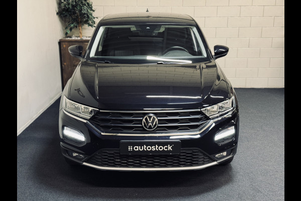 Volkswagen T-Roc 1.5 TSI Active | 17" | CarPlay | Stoelverw. |
