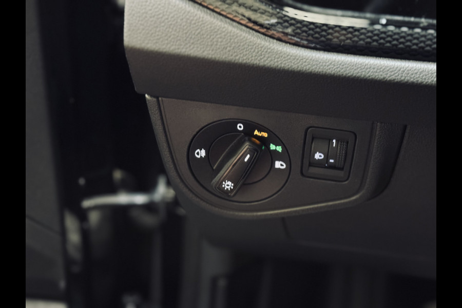 Volkswagen Taigo 1.0 TSI Life | Camera | Keyless | CarPlay