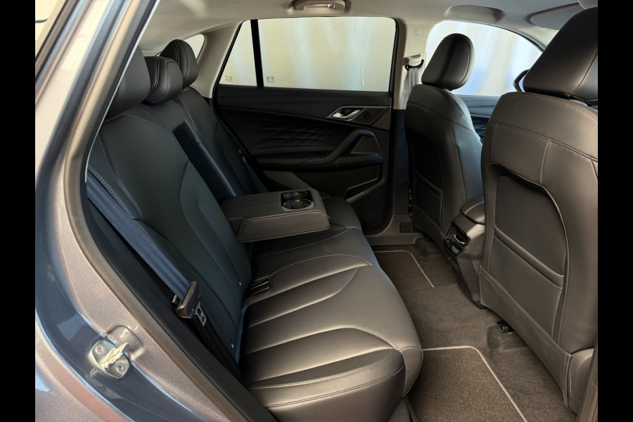MG MG HS PHEV 1.5 TGDI LUXURY PHEV PLUG-IN HYBRIDE | LEER | 272PK NIEUWE AUTO | >1.000 KM TOTAAL BEREIK | 360° CAMERA | ELEKTRISCHE ACHTERKLEP