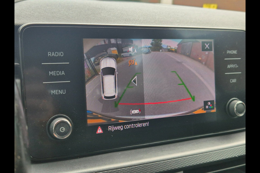 Škoda Kamiq 1.0 TSI Style Virtual, Carplay, Camera
