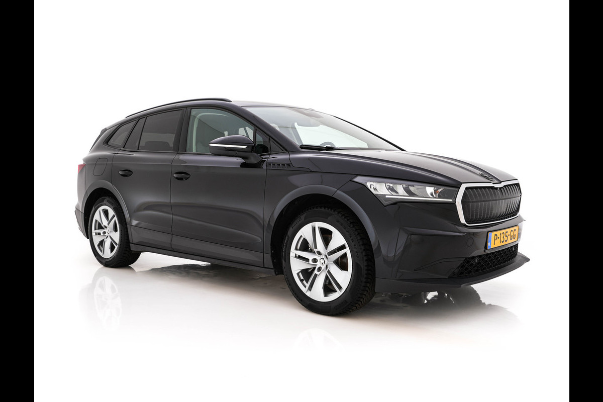 Škoda ENYAQ iV 60 [ 3-Fase-11kW ] {SoH-88%} (INCL-BTW) *LEATHER-FABRIC | FULL-LED | DIGI-COCKPIT | CAMERA | KEYLESS | NAVI-FULLMAP | AMBIENTLIGHT | ECC | HEATED-COMFORTSEATS | PRIVACY-GLASS | DAB+ | PDC | CRUISE | 19"ALU*