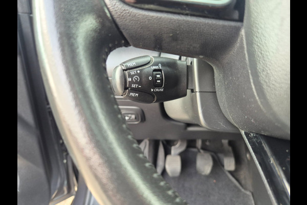 Citroën C3 Aircross 1.2 PureTech S&S Shine Pano, Trekhaak, NAP