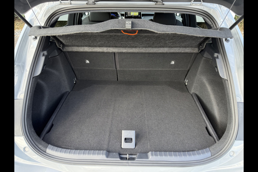 Toyota Corolla 2.0 Hybrid Dynamic | ACC | CarPlay | JBL | Camera | Keyless