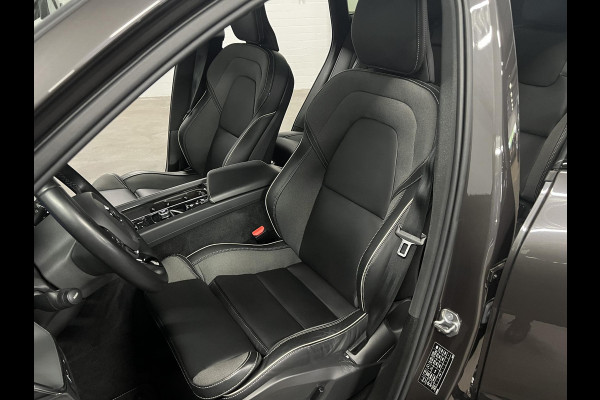 Volvo XC60 2.0 T6 Plug-in hybrid AWD Plus Dark SOH 98% *Long range* Adapt. Cruise | Open dak | Harman/Kardon | Stuur-/Stuurverwarming | Carplay | Achteruitrijcamera