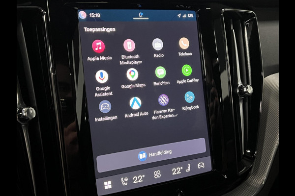 Volvo XC60 2.0 T6 Plug-in hybrid AWD Plus Dark SOH 98% *Long range* Adapt. Cruise | Open dak | Harman/Kardon | Stuur-/Stuurverwarming | Carplay | Achteruitrijcamera
