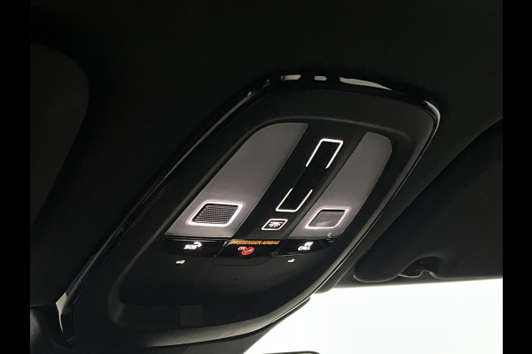 Volvo XC60 2.0 T6 Plug-in hybrid AWD Plus Dark SOH 98% *Long range* Adapt. Cruise | Open dak | Harman/Kardon | Stuur-/Stuurverwarming | Carplay | Achteruitrijcamera