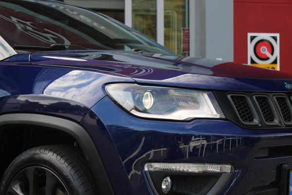 Jeep Compass 4xe 240PK Plug-in Hybrid ELECTRIC S | AFNEEMBARE TREKHAAK | PANORAMA SCHUIF/KANTEL DAK | DAB+ RADIO | NAVIGATIE | ELEKTRISCH BEDIENBARE VOORSTOELEN MET GEHEUGENFUNCTIE OP DE BESTUURDERSSTOEL | STOEL/STUUR VERWARMING | STOEL VENTILATIE | CRUISE CONTROL | DODEHOEK DETECTIE | CLIMATE CONTROL | XENON KOPLAMPEN | LEDEREN BEKLEDING | ELEKTRISCH BEDIENBARE ACHTERKLEP | KEYLESS ENTRY/START | PARKEERSENSOREN VOOR + ACHTER | ACHTERUITRIJ CAMERA | ALPINE AUDIO SYSTEM |