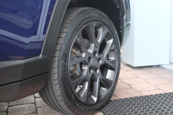 Jeep Compass 4xe 240PK Plug-in Hybrid ELECTRIC S | AFNEEMBARE TREKHAAK | PANORAMA SCHUIF/KANTEL DAK | DAB+ RADIO | NAVIGATIE | ELEKTRISCH BEDIENBARE VOORSTOELEN MET GEHEUGENFUNCTIE OP DE BESTUURDERSSTOEL | STOEL/STUUR VERWARMING | STOEL VENTILATIE | CRUISE CONTROL | DODEHOEK DETECTIE | CLIMATE CONTROL | XENON KOPLAMPEN | LEDEREN BEKLEDING | ELEKTRISCH BEDIENBARE ACHTERKLEP | KEYLESS ENTRY/START | PARKEERSENSOREN VOOR + ACHTER | ACHTERUITRIJ CAMERA | ALPINE AUDIO SYSTEM |