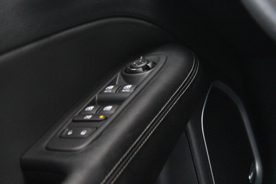 Jeep Compass 4xe 240PK Plug-in Hybrid ELECTRIC S | AFNEEMBARE TREKHAAK | PANORAMA SCHUIF/KANTEL DAK | DAB+ RADIO | NAVIGATIE | ELEKTRISCH BEDIENBARE VOORSTOELEN MET GEHEUGENFUNCTIE OP DE BESTUURDERSSTOEL | STOEL/STUUR VERWARMING | STOEL VENTILATIE | CRUISE CONTROL | DODEHOEK DETECTIE | CLIMATE CONTROL | XENON KOPLAMPEN | LEDEREN BEKLEDING | ELEKTRISCH BEDIENBARE ACHTERKLEP | KEYLESS ENTRY/START | PARKEERSENSOREN VOOR + ACHTER | ACHTERUITRIJ CAMERA | ALPINE AUDIO SYSTEM |