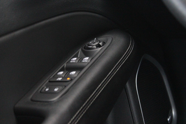 Jeep Compass 4xe 240PK Plug-in Hybrid ELECTRIC S | AFNEEMBARE TREKHAAK | PANORAMA SCHUIF/KANTEL DAK | DAB+ RADIO | NAVIGATIE | ELEKTRISCH BEDIENBARE VOORSTOELEN MET GEHEUGENFUNCTIE OP DE BESTUURDERSSTOEL | STOEL/STUUR VERWARMING | STOEL VENTILATIE | CRUISE CONTROL | DODEHOEK DETECTIE | CLIMATE CONTROL | XENON KOPLAMPEN | LEDEREN BEKLEDING | ELEKTRISCH BEDIENBARE ACHTERKLEP | KEYLESS ENTRY/START | PARKEERSENSOREN VOOR + ACHTER | ACHTERUITRIJ CAMERA | ALPINE AUDIO SYSTEM |