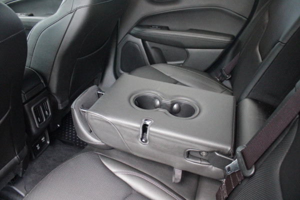 Jeep Compass 4xe 240PK Plug-in Hybrid ELECTRIC S | AFNEEMBARE TREKHAAK | PANORAMA SCHUIF/KANTEL DAK | DAB+ RADIO | NAVIGATIE | ELEKTRISCH BEDIENBARE VOORSTOELEN MET GEHEUGENFUNCTIE OP DE BESTUURDERSSTOEL | STOEL/STUUR VERWARMING | STOEL VENTILATIE | CRUISE CONTROL | DODEHOEK DETECTIE | CLIMATE CONTROL | XENON KOPLAMPEN | LEDEREN BEKLEDING | ELEKTRISCH BEDIENBARE ACHTERKLEP | KEYLESS ENTRY/START | PARKEERSENSOREN VOOR + ACHTER | ACHTERUITRIJ CAMERA | ALPINE AUDIO SYSTEM |