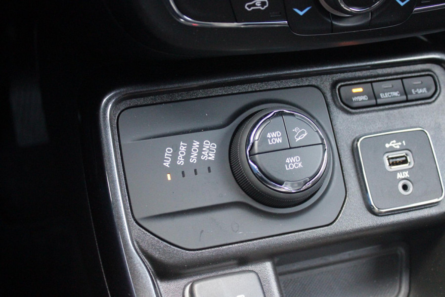 Jeep Compass 4xe 240PK Plug-in Hybrid ELECTRIC S | AFNEEMBARE TREKHAAK | PANORAMA SCHUIF/KANTEL DAK | DAB+ RADIO | NAVIGATIE | ELEKTRISCH BEDIENBARE VOORSTOELEN MET GEHEUGENFUNCTIE OP DE BESTUURDERSSTOEL | STOEL/STUUR VERWARMING | STOEL VENTILATIE | CRUISE CONTROL | DODEHOEK DETECTIE | CLIMATE CONTROL | XENON KOPLAMPEN | LEDEREN BEKLEDING | ELEKTRISCH BEDIENBARE ACHTERKLEP | KEYLESS ENTRY/START | PARKEERSENSOREN VOOR + ACHTER | ACHTERUITRIJ CAMERA | ALPINE AUDIO SYSTEM |