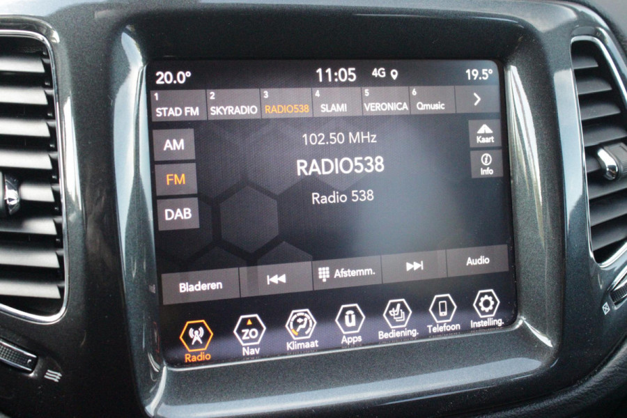 Jeep Compass 4xe 240PK Plug-in Hybrid ELECTRIC S | AFNEEMBARE TREKHAAK | PANORAMA SCHUIF/KANTEL DAK | DAB+ RADIO | NAVIGATIE | ELEKTRISCH BEDIENBARE VOORSTOELEN MET GEHEUGENFUNCTIE OP DE BESTUURDERSSTOEL | STOEL/STUUR VERWARMING | STOEL VENTILATIE | CRUISE CONTROL | DODEHOEK DETECTIE | CLIMATE CONTROL | XENON KOPLAMPEN | LEDEREN BEKLEDING | ELEKTRISCH BEDIENBARE ACHTERKLEP | KEYLESS ENTRY/START | PARKEERSENSOREN VOOR + ACHTER | ACHTERUITRIJ CAMERA | ALPINE AUDIO SYSTEM |