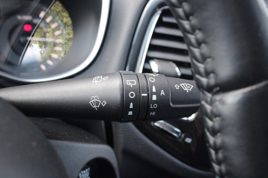 Jeep Compass 4xe 240PK Plug-in Hybrid ELECTRIC S | AFNEEMBARE TREKHAAK | PANORAMA SCHUIF/KANTEL DAK | DAB+ RADIO | NAVIGATIE | ELEKTRISCH BEDIENBARE VOORSTOELEN MET GEHEUGENFUNCTIE OP DE BESTUURDERSSTOEL | STOEL/STUUR VERWARMING | STOEL VENTILATIE | CRUISE CONTROL | DODEHOEK DETECTIE | CLIMATE CONTROL | XENON KOPLAMPEN | LEDEREN BEKLEDING | ELEKTRISCH BEDIENBARE ACHTERKLEP | KEYLESS ENTRY/START | PARKEERSENSOREN VOOR + ACHTER | ACHTERUITRIJ CAMERA | ALPINE AUDIO SYSTEM |