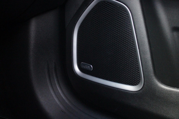 Jeep Compass 4xe 240PK Plug-in Hybrid ELECTRIC S | AFNEEMBARE TREKHAAK | PANORAMA SCHUIF/KANTEL DAK | DAB+ RADIO | NAVIGATIE | ELEKTRISCH BEDIENBARE VOORSTOELEN MET GEHEUGENFUNCTIE OP DE BESTUURDERSSTOEL | STOEL/STUUR VERWARMING | STOEL VENTILATIE | CRUISE CONTROL | DODEHOEK DETECTIE | CLIMATE CONTROL | XENON KOPLAMPEN | LEDEREN BEKLEDING | ELEKTRISCH BEDIENBARE ACHTERKLEP | KEYLESS ENTRY/START | PARKEERSENSOREN VOOR + ACHTER | ACHTERUITRIJ CAMERA | ALPINE AUDIO SYSTEM |
