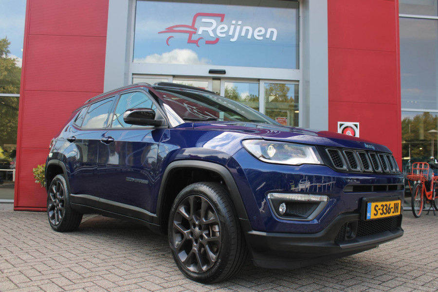 Jeep Compass 4xe 240PK Plug-in Hybrid ELECTRIC S | AFNEEMBARE TREKHAAK | PANORAMA SCHUIF/KANTEL DAK | DAB+ RADIO | NAVIGATIE | ELEKTRISCH BEDIENBARE VOORSTOELEN MET GEHEUGENFUNCTIE OP DE BESTUURDERSSTOEL | STOEL/STUUR VERWARMING | STOEL VENTILATIE | CRUISE CONTROL | DODEHOEK DETECTIE | CLIMATE CONTROL | XENON KOPLAMPEN | LEDEREN BEKLEDING | ELEKTRISCH BEDIENBARE ACHTERKLEP | KEYLESS ENTRY/START | PARKEERSENSOREN VOOR + ACHTER | ACHTERUITRIJ CAMERA | ALPINE AUDIO SYSTEM |
