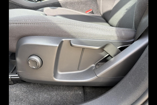 Volvo XC40 Core Recharge SOH 97% | STOEL & STUUR VERWARMING | WARMTEPOMP | ACHTERUITRIJCAMERA | ADAPT. CRUISE CONTROL | 12 MND BOVAG GARANTIE