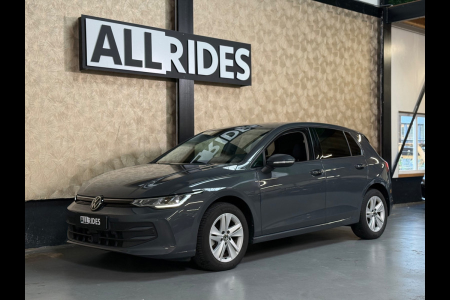 Volkswagen Golf 1.5 eTSI Life Edition | Stoel/Stuurverwarming | Carplay | Parkeersensoren | Led | Sfeerverlichting
