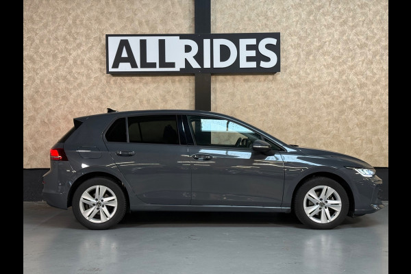 Volkswagen Golf 1.5 eTSI Life Edition | Stoel/Stuurverwarming | Carplay | Parkeersensoren | Led | Sfeerverlichting
