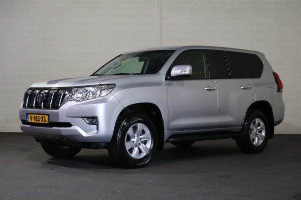Toyota Land Cruiser 2.8 D-4D-F Challenger Window Van