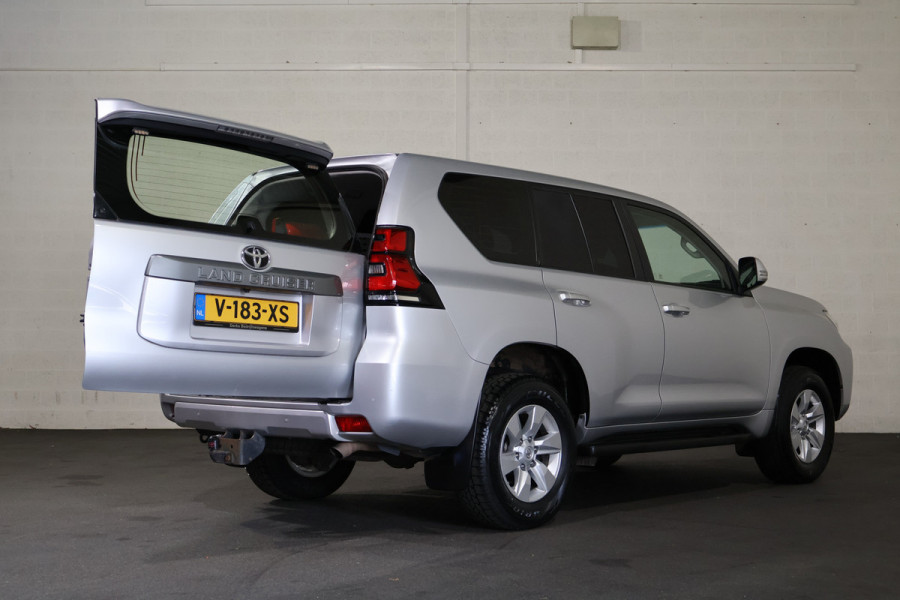 Toyota Land Cruiser 2.8 D-4D-F Challenger Window Van