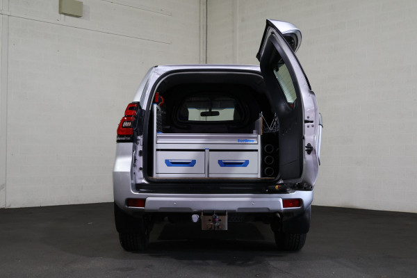 Toyota Land Cruiser 2.8 D-4D-F Challenger Window Van