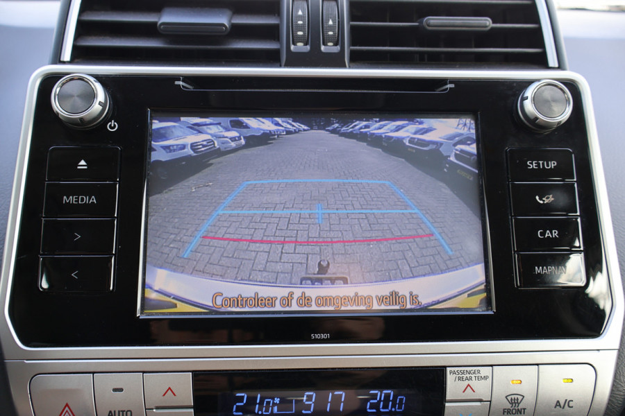 Toyota Land Cruiser 2.8 D-4D-F Challenger Window Van