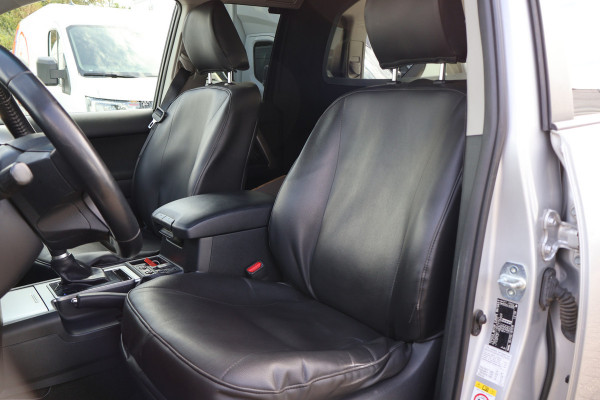 Toyota Land Cruiser 2.8 D-4D-F Challenger Window Van