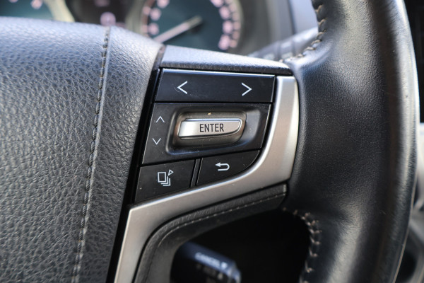 Toyota Land Cruiser 2.8 D-4D-F Challenger Window Van