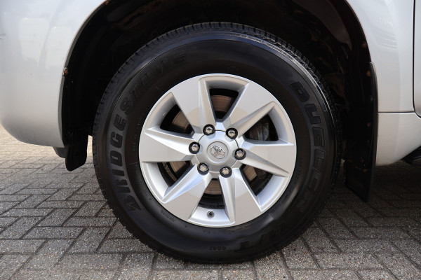 Toyota Land Cruiser 2.8 D-4D-F Challenger Window Van