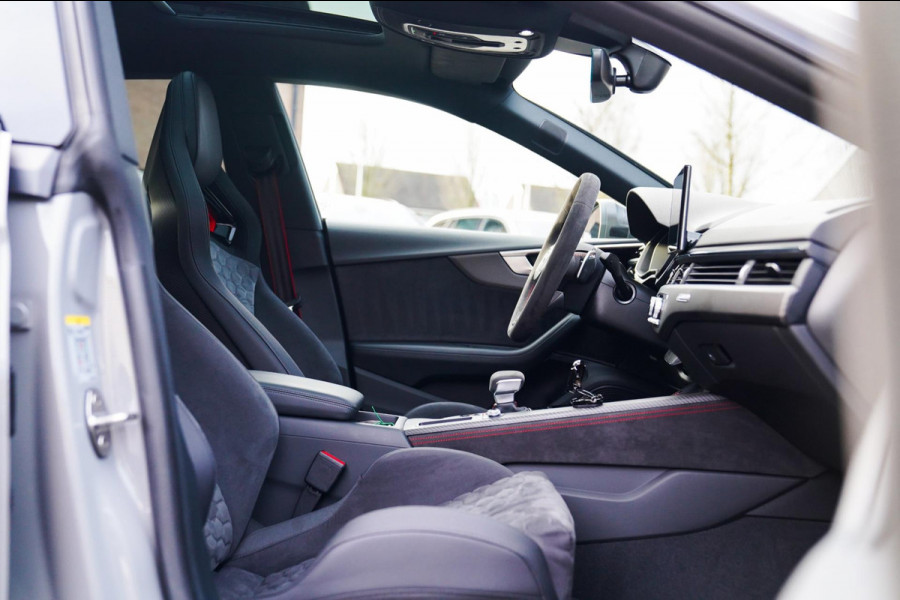 Audi RS5 Sportback 2.9 TFSI RS 5 Quattro Competition Plus | Kuipstoelen | Keramisch | Carbon | Nieuwstaat | HuD | Bang&Olufsen |