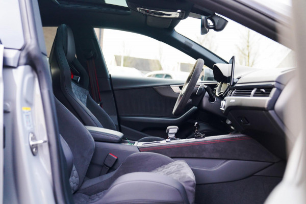Audi RS5 Sportback 2.9 TFSI RS 5 Quattro Competition Plus | Kuipstoelen | Keramisch | Carbon | Nieuwstaat | HuD | Bang&Olufsen |